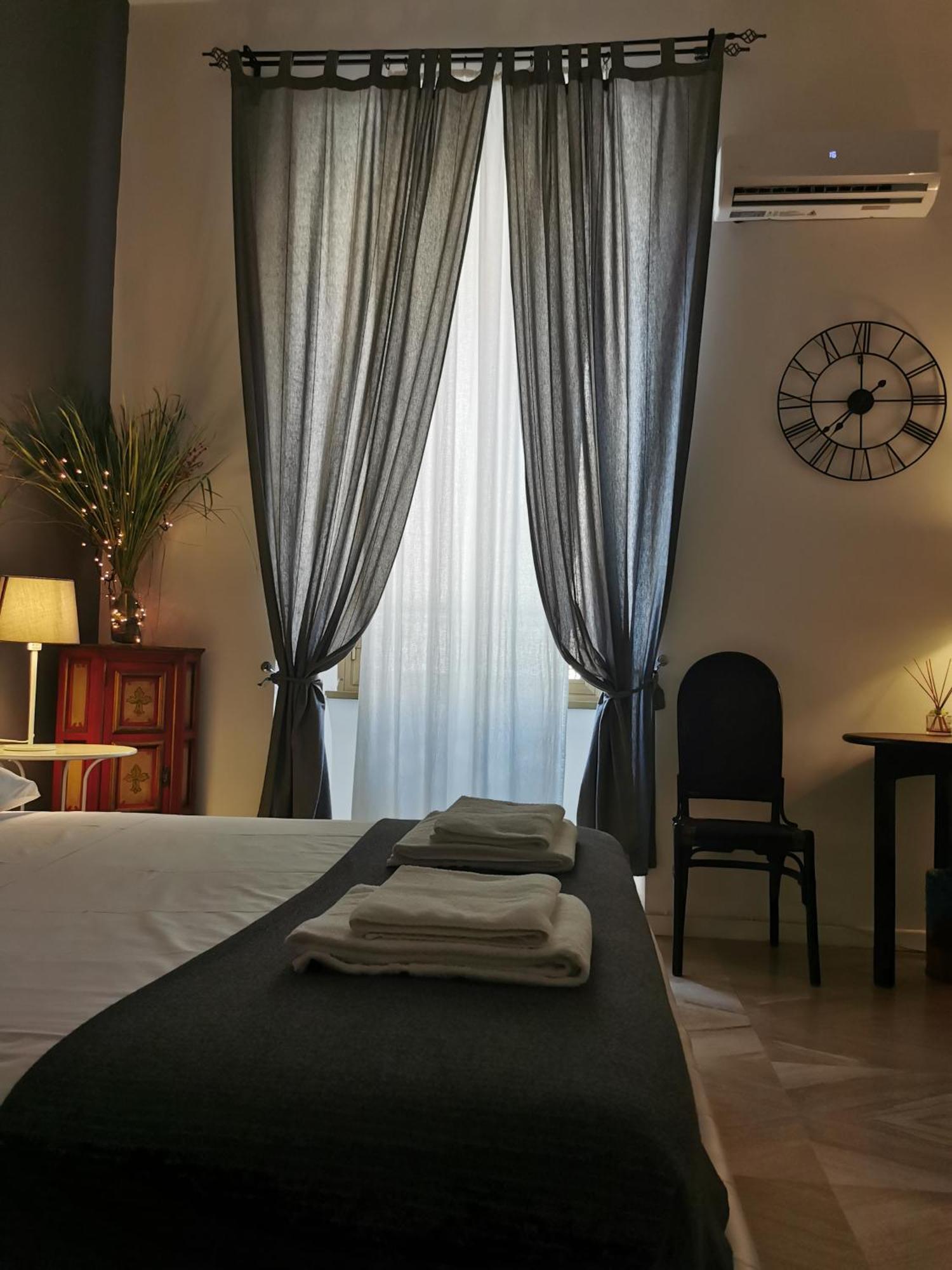 109 Suites Roma Екстер'єр фото