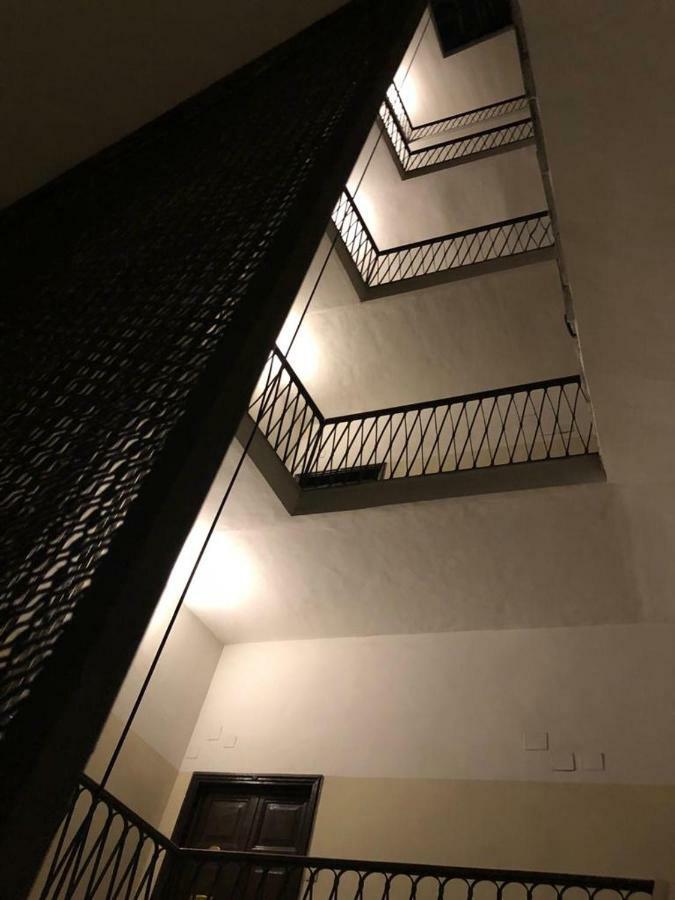 109 Suites Roma Екстер'єр фото